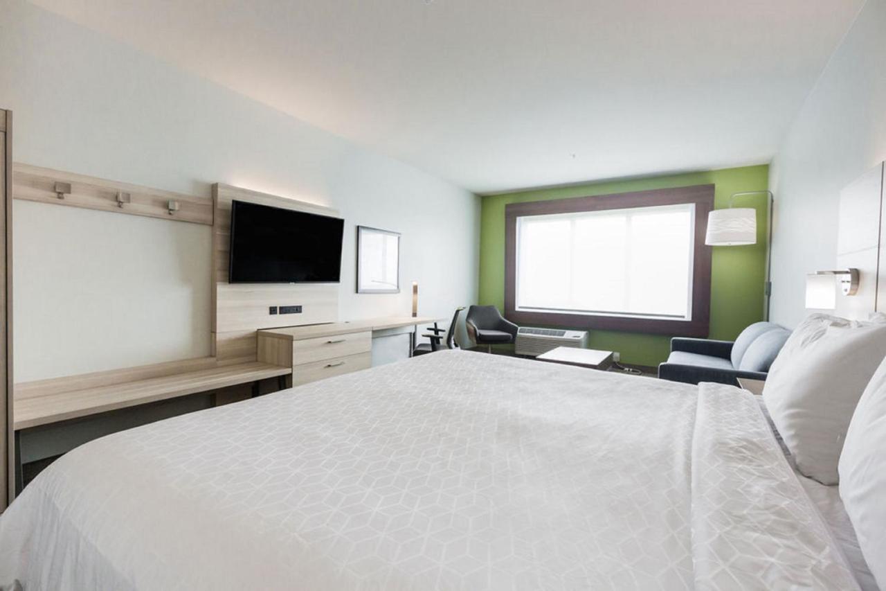 Holiday Inn Express & Suites Edmonton N - St Albert By Ihg Saint Albert Exterior foto