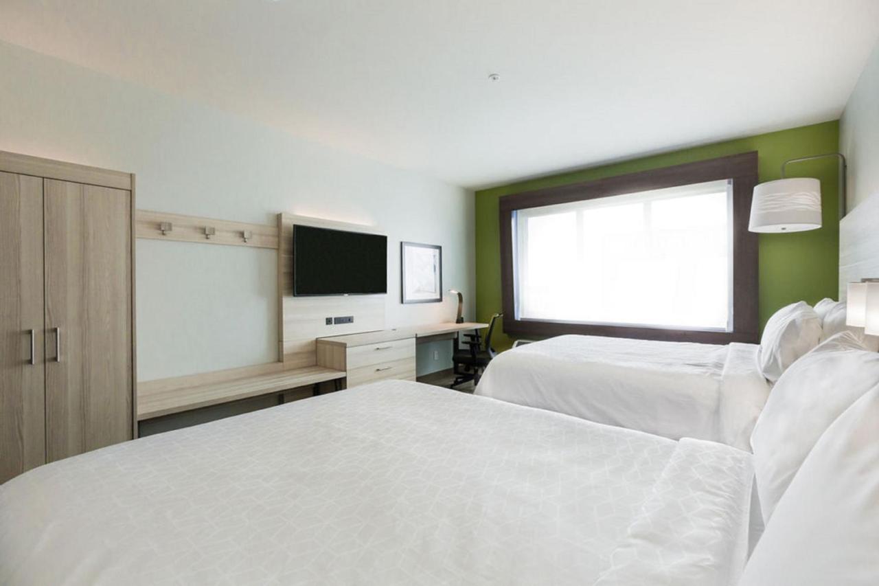 Holiday Inn Express & Suites Edmonton N - St Albert By Ihg Saint Albert Exterior foto