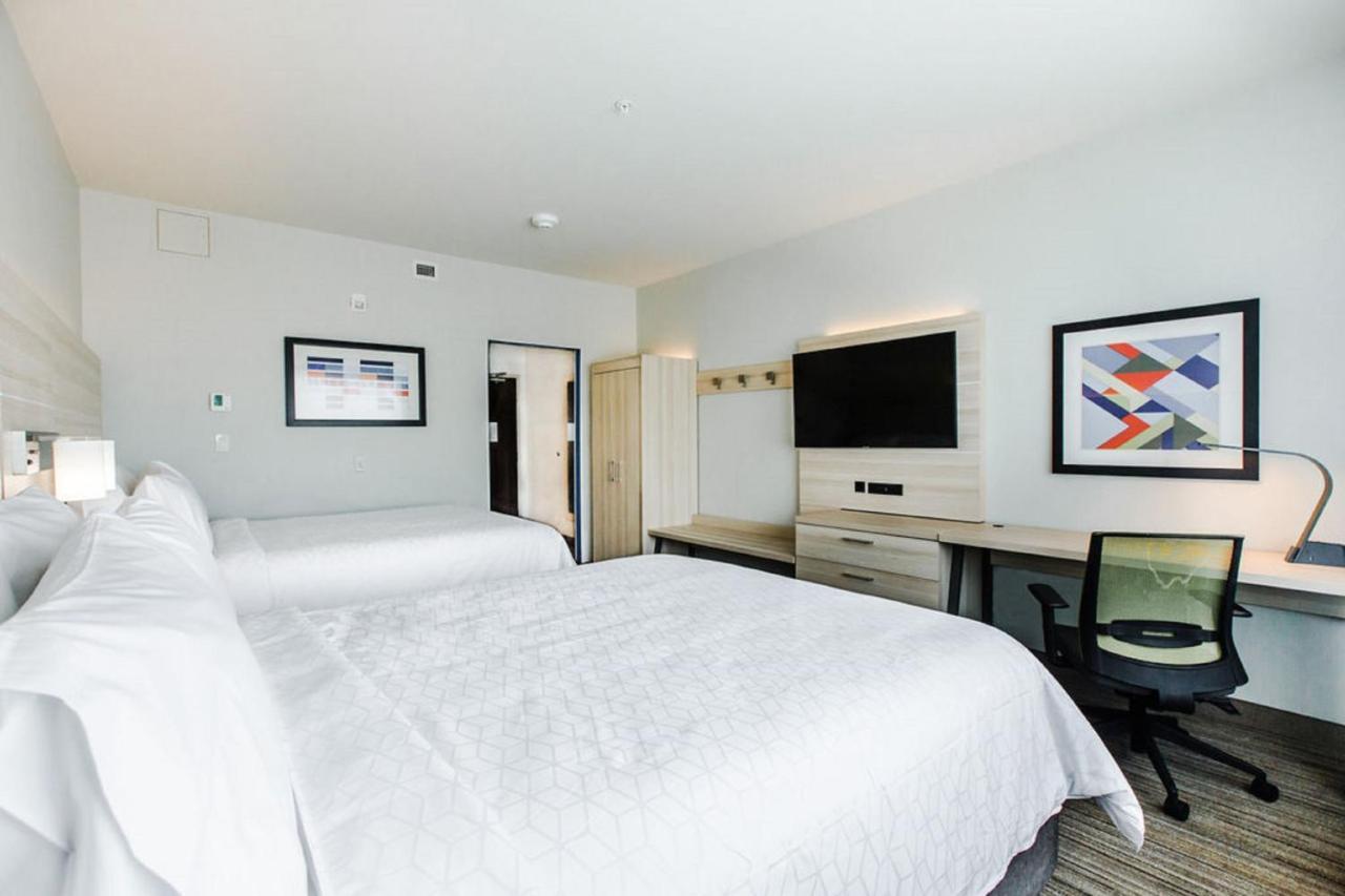 Holiday Inn Express & Suites Edmonton N - St Albert By Ihg Saint Albert Exterior foto