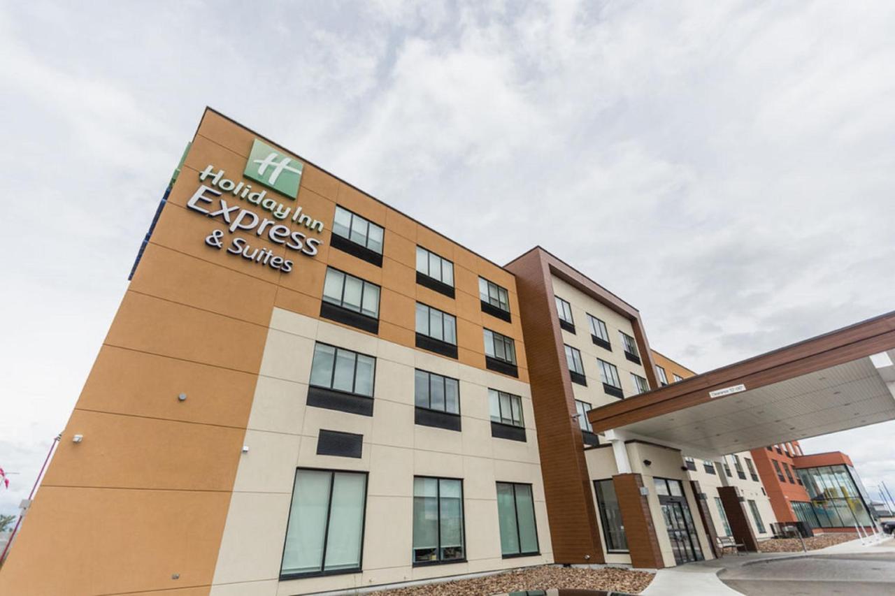 Holiday Inn Express & Suites Edmonton N - St Albert By Ihg Saint Albert Exterior foto